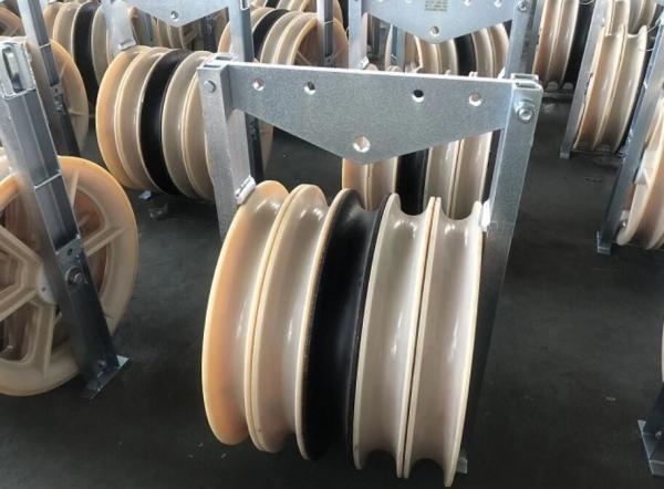  China 660mm Sheaves Pilot Wire Rope Pulley Block supplier
