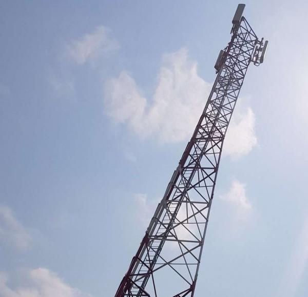  China Angle Polygonal Telecommunication Steel Tower With Bracket And Hdg Accessories supplier