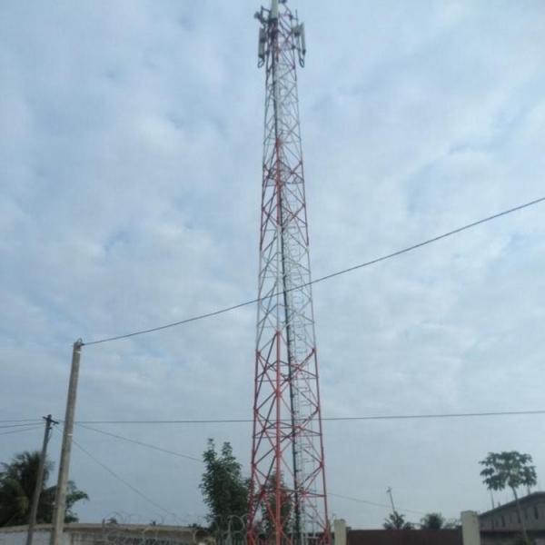 Three Legged Angular 33KV Telecommunication Steel Tower With Antenna & Mw Brackets