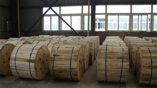 Galvanized steel wire strand for guy wire