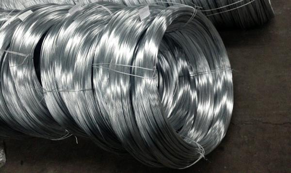  China Low Relaxation Galvanized Wire Cable , Steel Cable Wire 1000-1550 MPA Tensile Strength supplier