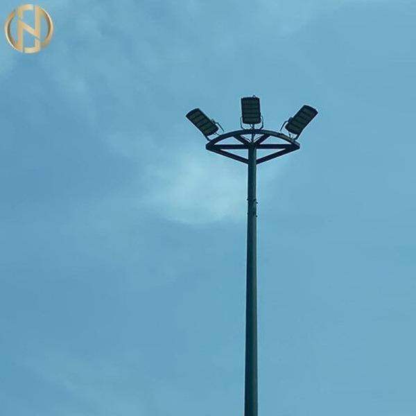  China 10mm Thickness Polygonal Street High Mast Lighting Pole Hot Dip Galvanized supplier