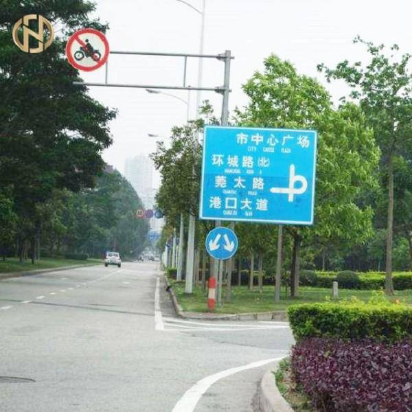 6m 6.5m 8m Road Sign Pole , Galvanized Steel Street Sign Pole Octagonal Shape