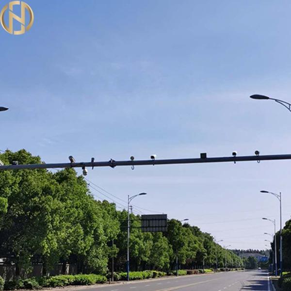 Custom Traffic CCTV Camera Pole Monitoring CCTV Posts CMOS Sensor