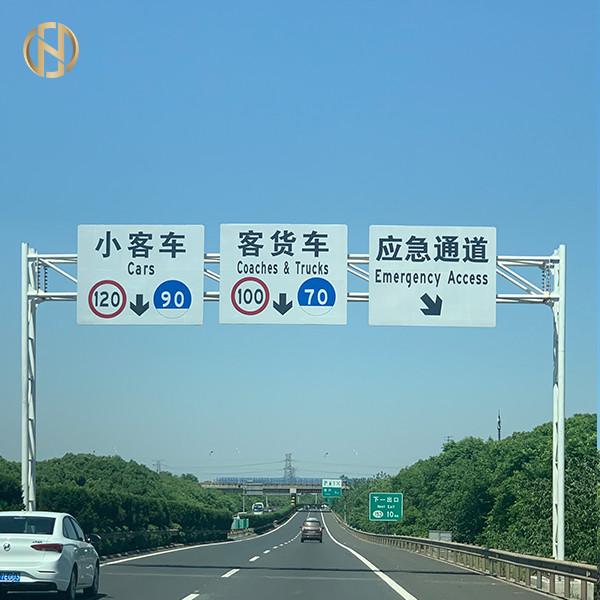Galvanized Q235B Steel Road Sign Pole 3-20M Mounting Height High Durability